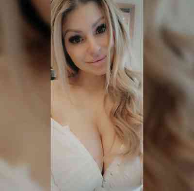25 year old Escort in Dubbo Add me on Snapchat keirasweetindm