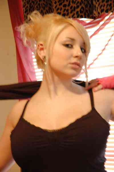 22Yrs Old Escort Airlie Beach Image - 2