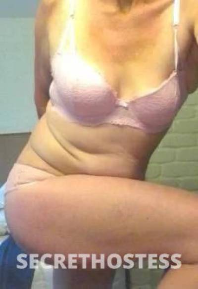 50Yrs Old Escort Size 10 172CM Tall Coffs Harbour Image - 2