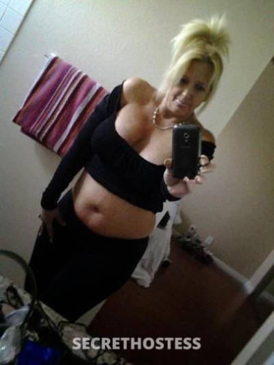 46 year old Escort in Bemidji MN Hello Gentlemen 100 real