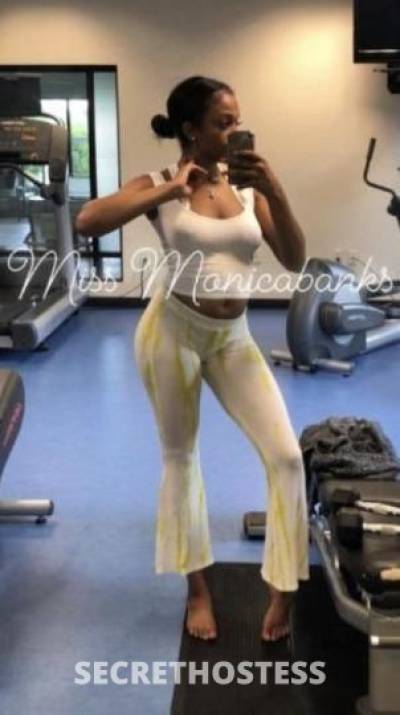 26 year old Escort in Oakland CA Sexy stunning petite treat Outcalls only