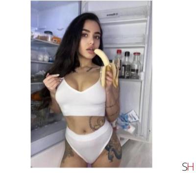 22 year old Italian Escort in Ilford Essex JESSICA NEW PLAY WITH ME , CRAZY, HOT, FUN, Agency