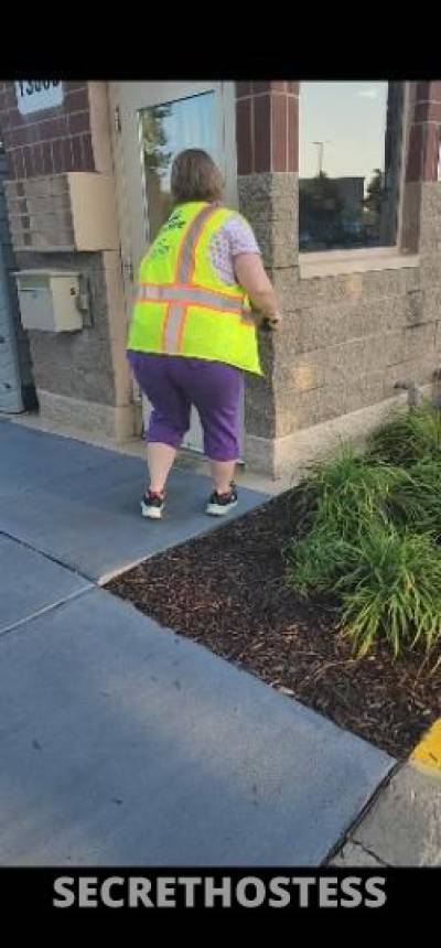 59 year old Escort in Detroit MI racist karen