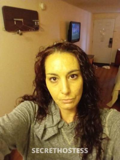 34 year old Escort in Buffalo NY Hey whats up Jenna here im reall 100 no games no bs just 