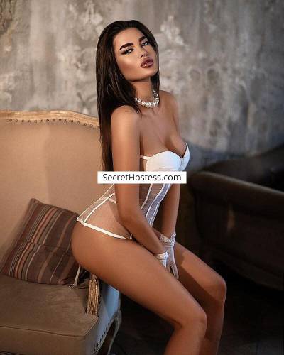 25 year old Asian Escort in London Kamila