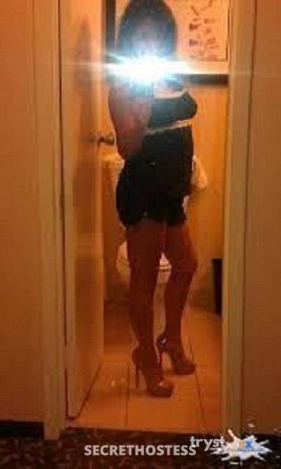 40 Year Old South American Escort Philadelphia PA Brunette Brown eyes - Image 2