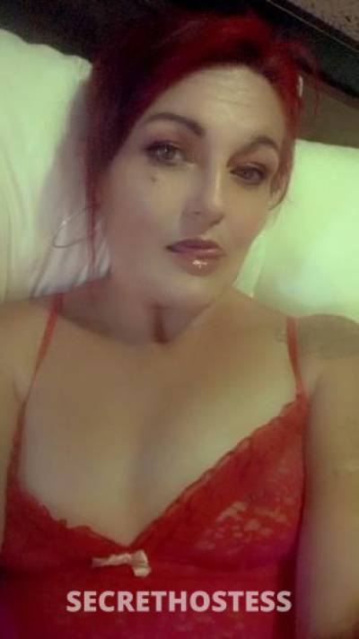 42 Year Old Escort Phoenix AZ Redhead - Image 1