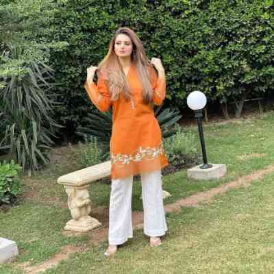 19Yrs Old Escort Size 14 Karachi Image - 0