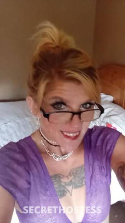 38 year old Escort in Desmoines IA $hort &amp; $ ucy ;$ xy &amp; Bo$sy