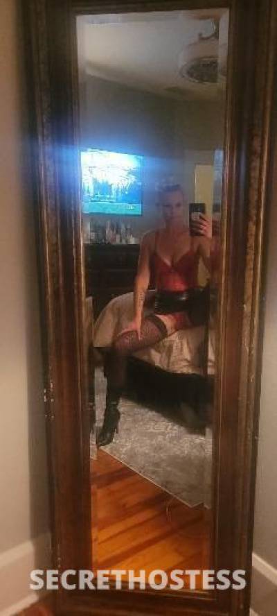 46 Year Old Escort Tampa FL - Image 1