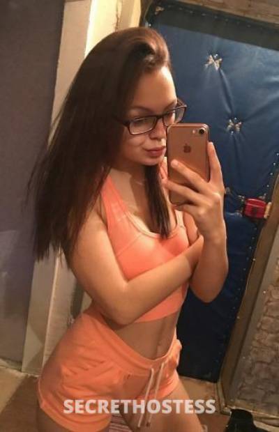 Young Sexy Girl Ready For Hookup InCall OuTCaLL CAR FUN  in Racine WI