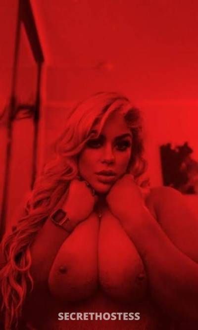 33 year old Australian Escort in Brisbane Gold Coast Dangerous Curves Ahead! Aussie Blonde PAWG