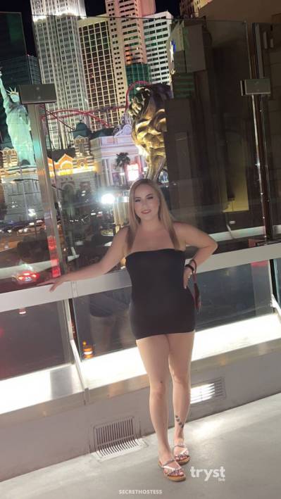 20 year old American Escort in Dallas TX Azaria - Blonde Hair, Green Eyed Beauty