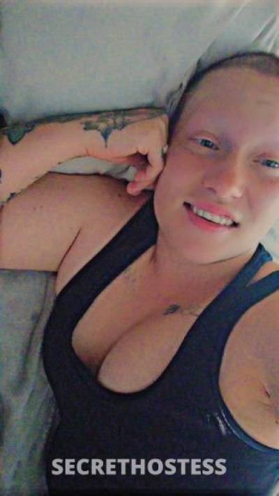 married lesbian couple which one will make you cum in Jackson MS