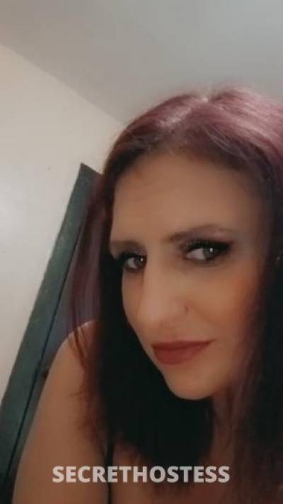 38 year old Escort in Rochester NY Everyone s favorite M I L F Haven t met me here s your 