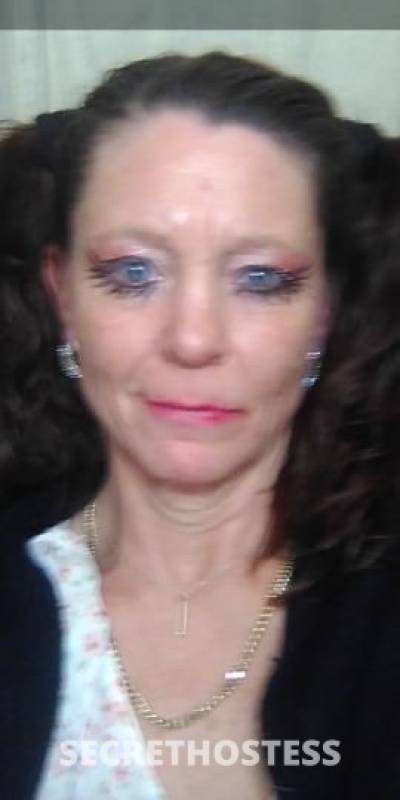 42 year old Escort in Buffalo NY Southern hospitality at its best