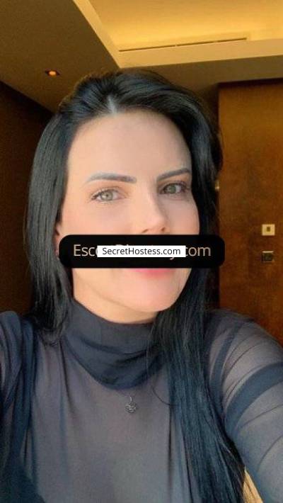 26 Year Old Latin Escort Lisbon Black Hair Blue eyes - Image 6
