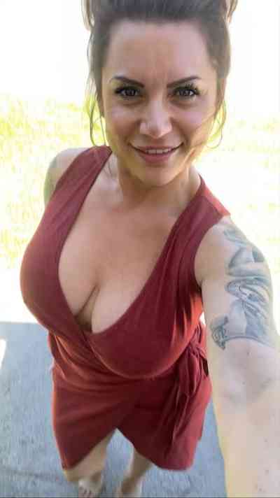 30 year old Escort in Albany I'm available for hookup guys