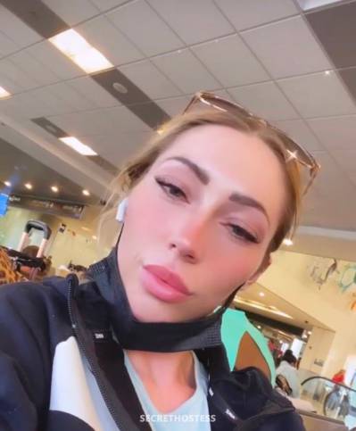 34 year old Escort in Vanier am not a prostitute,just trying to clear my head after 