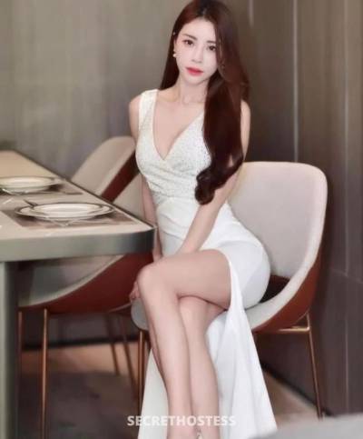 26 year old Escort in Adelaide Pretty girl who big boots girl can give you all the love