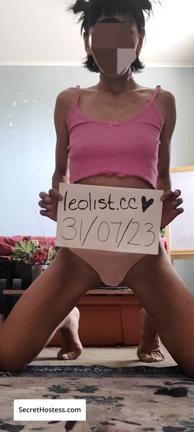 26 year old Escort in Victoria Sexy, petite, and easy going additute, im jist as excited