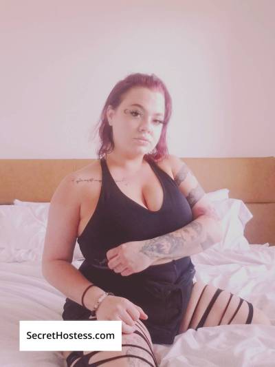 Pregnant hot red head with magical mouth in Calgary