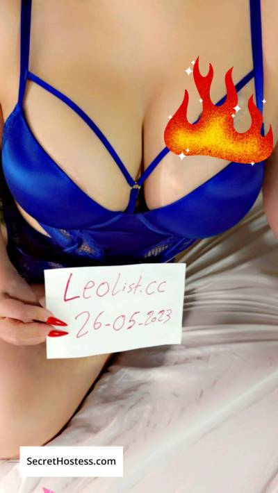 27 year old Escort in Burnaby/NewWest Big double dd titties and big lips just for you daddy