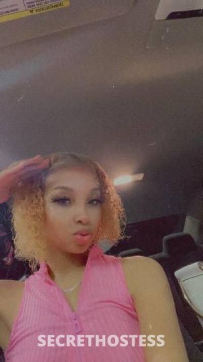 25 year old French Escort in Oklahoma City OK Exotic barbie