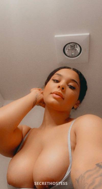 23 year old Latino Escort in Ajax ?? I’m available for fun (maximum