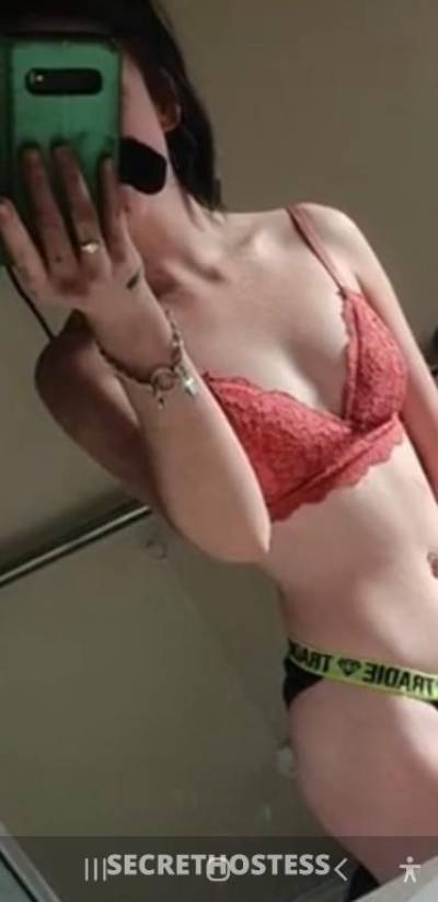 Tight little aussie angelica– 18 – 18 in Darwin