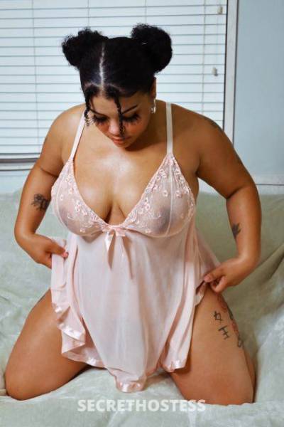 21 year old Asian Escort in Spokane / Coeur D'Alene WA Curvy Blasian Beauty