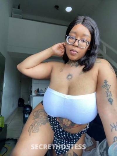 38 year old Escort in Springfield IL I am Available for incall outcall and carplay Availablexxxx-