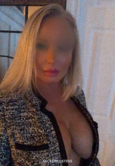 42 Year Old Asian Escort Montreal - Image 4