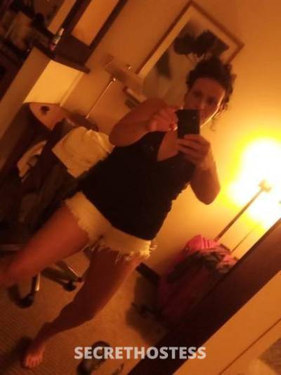 Sexy curvaceous brunette willing to bring all of your  in Wheeling WV