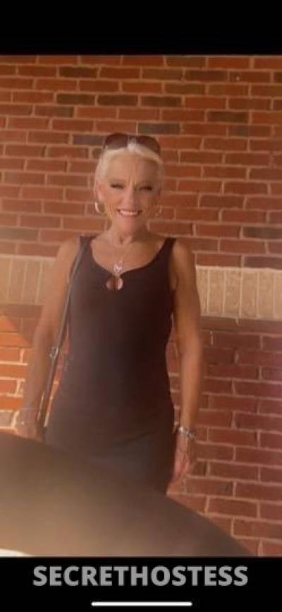 Amber 60Yrs Old Escort Sioux Falls SD Image - 3