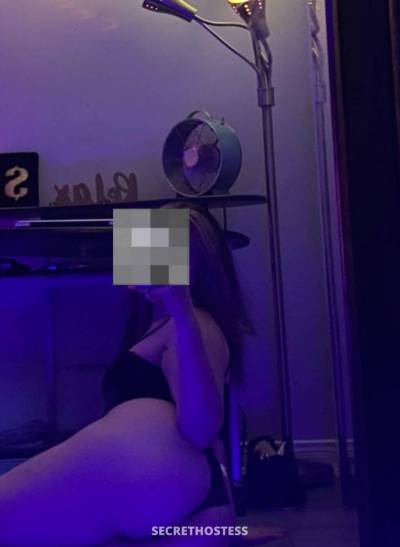 20 Year Old Hispanic Escort Vancouver Brunette - Image 3