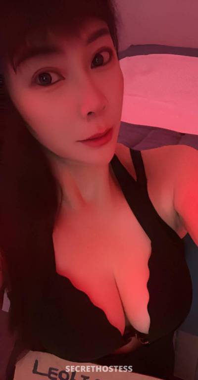 23 Year Old Asian Escort Vancouver - Image 5