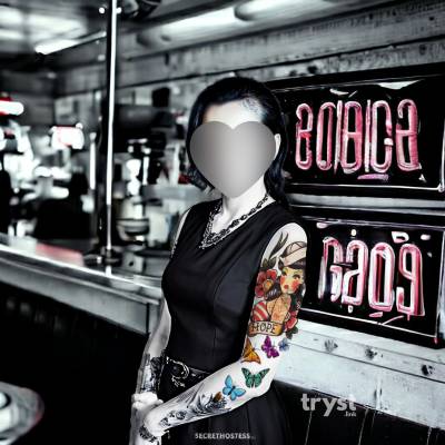 VeraRay MidNight - Tall, Tatted, Treat in St. Paul MN