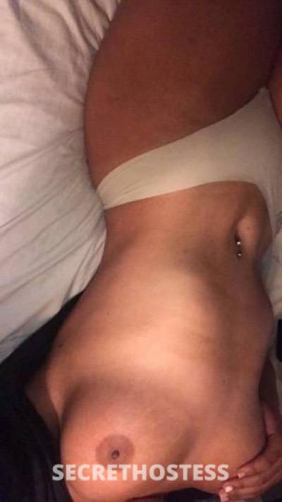 28 Year Old Colombian Escort Chicago IL - Image 2