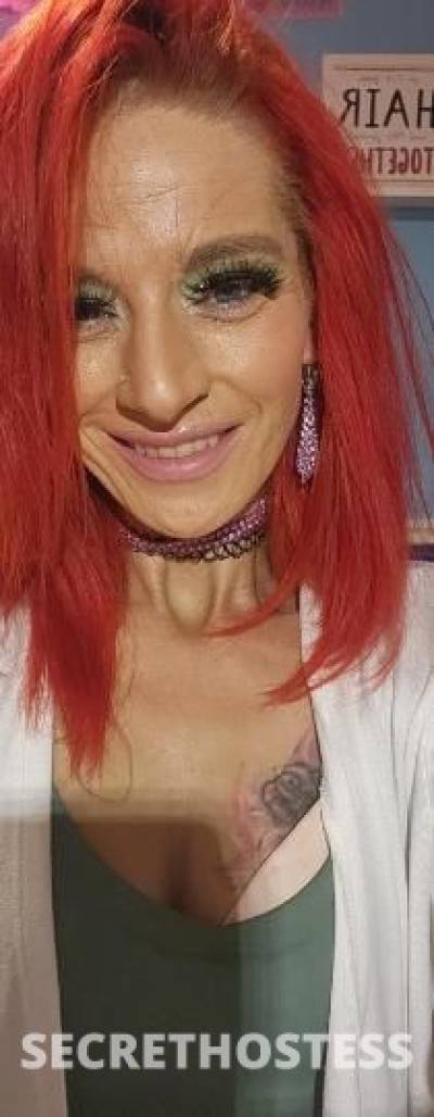 41 year old Escort in Louisville KY i am back to pleasure in many ways