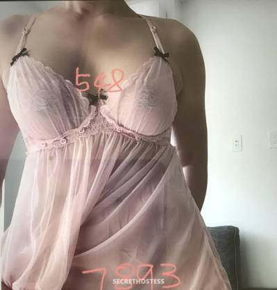 33 Year Old Asian Escort Abbotsford - Image 1