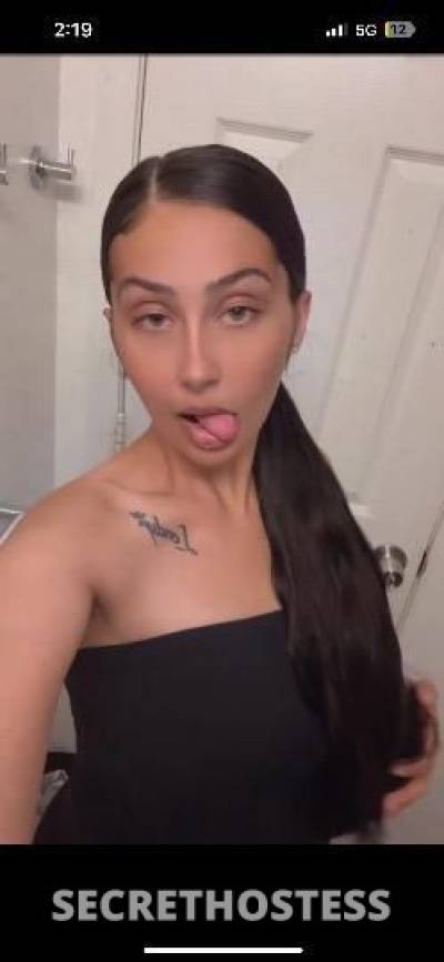 24 year old Escort in Louisville KY INCALL Available NOW
