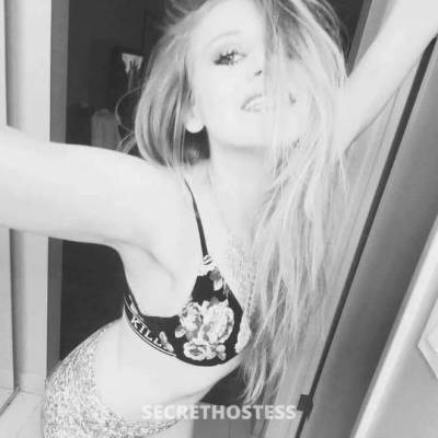 25 y o GUMMYs available by hot blondie in Phoenix AZ