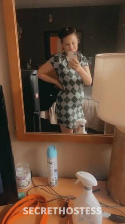 35 year old Escort in Mobile AL Hey maddi here content only