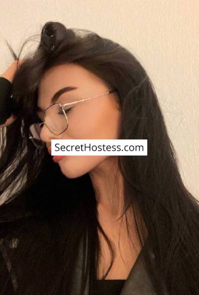 19 Year Old Caucasian Escort Riyadh Black Hair Green eyes - Image 1