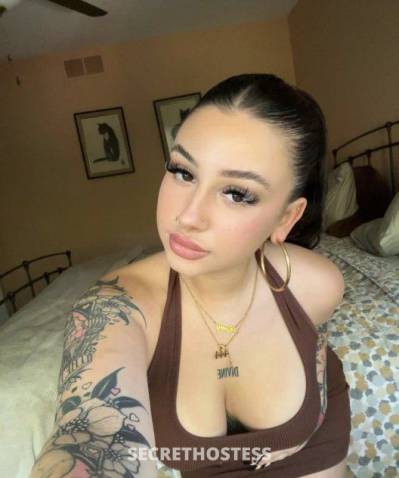 24 year old Hispanic Escort in Frederick MD available to make you feel good
