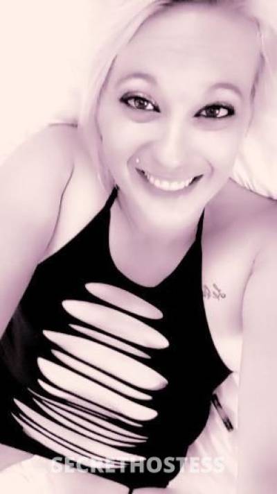 38 year old Escort in Springfield IL Queen Nasty the Throat Goat