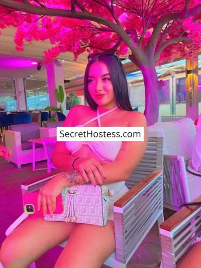 22 Year Old Latin Escort Amsterdam Black Hair Brown eyes - Image 2