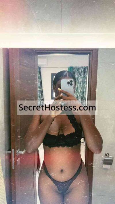 22 Year Old Ghanaian Escort Dakar Black Hair Brown eyes - Image 3