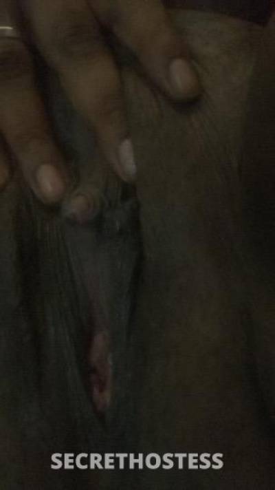 33 year old Escort in Buffalo NY splash